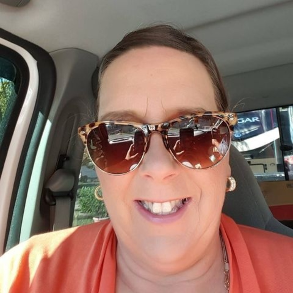 Meet your Posher, Carie